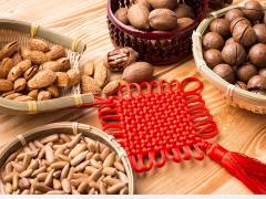 三只松鼠 進(jìn)口堅(jiān)果干果禮盒